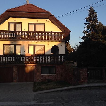 Ilona Panzio Hotell Balatonlelle Exteriör bild